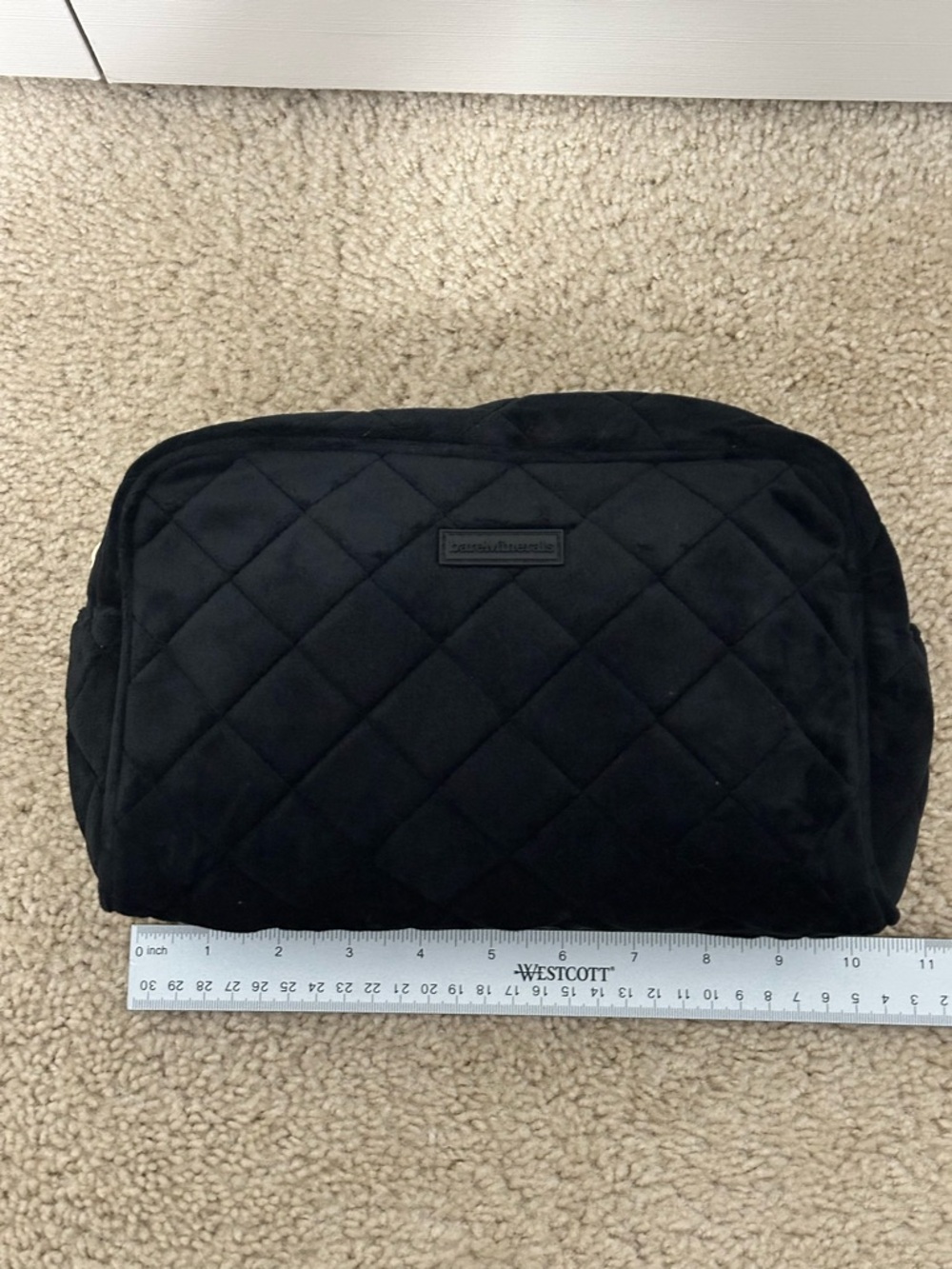BareMinerals Black Velvet Quilted Cosmetic Makeup Travel Bag - New & Unused - Picture 3 of 8